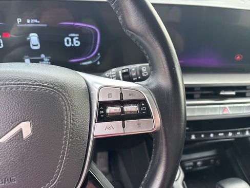 Used 2025 Kia Telluride S image 17