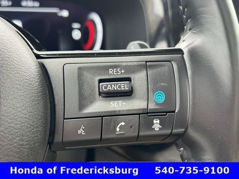 Used 2024 Nissan Pathfinder Platinum w/ Cargo Package AWD/4WD image 19