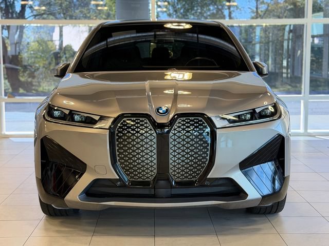 Used 2024 BMW iX xDrive50 w/ Sport Package AWD/4WD image 2
