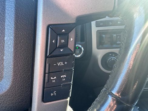 Used 2017 Ford Expedition Limited w/ Equipment Group 301A image 17