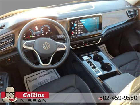 Used 2025 Volkswagen Atlas SE image 6