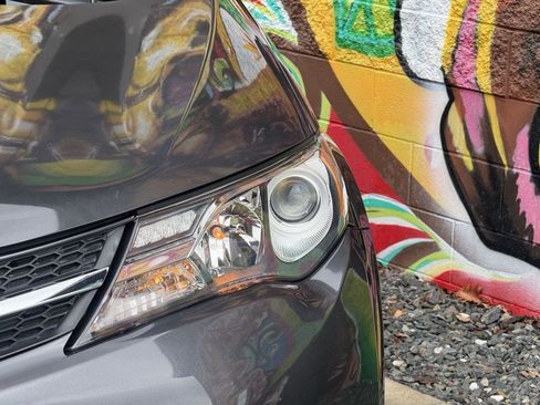 Used 2014 Toyota RAV4 XLE image 6