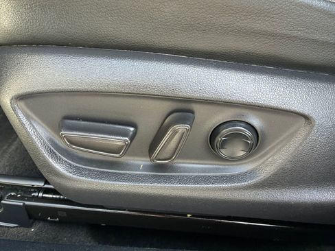 Used 2021 Toyota Camry XSE image 10