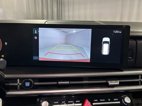 Used 2025 Hyundai Santa Fe SEL FWD image 16