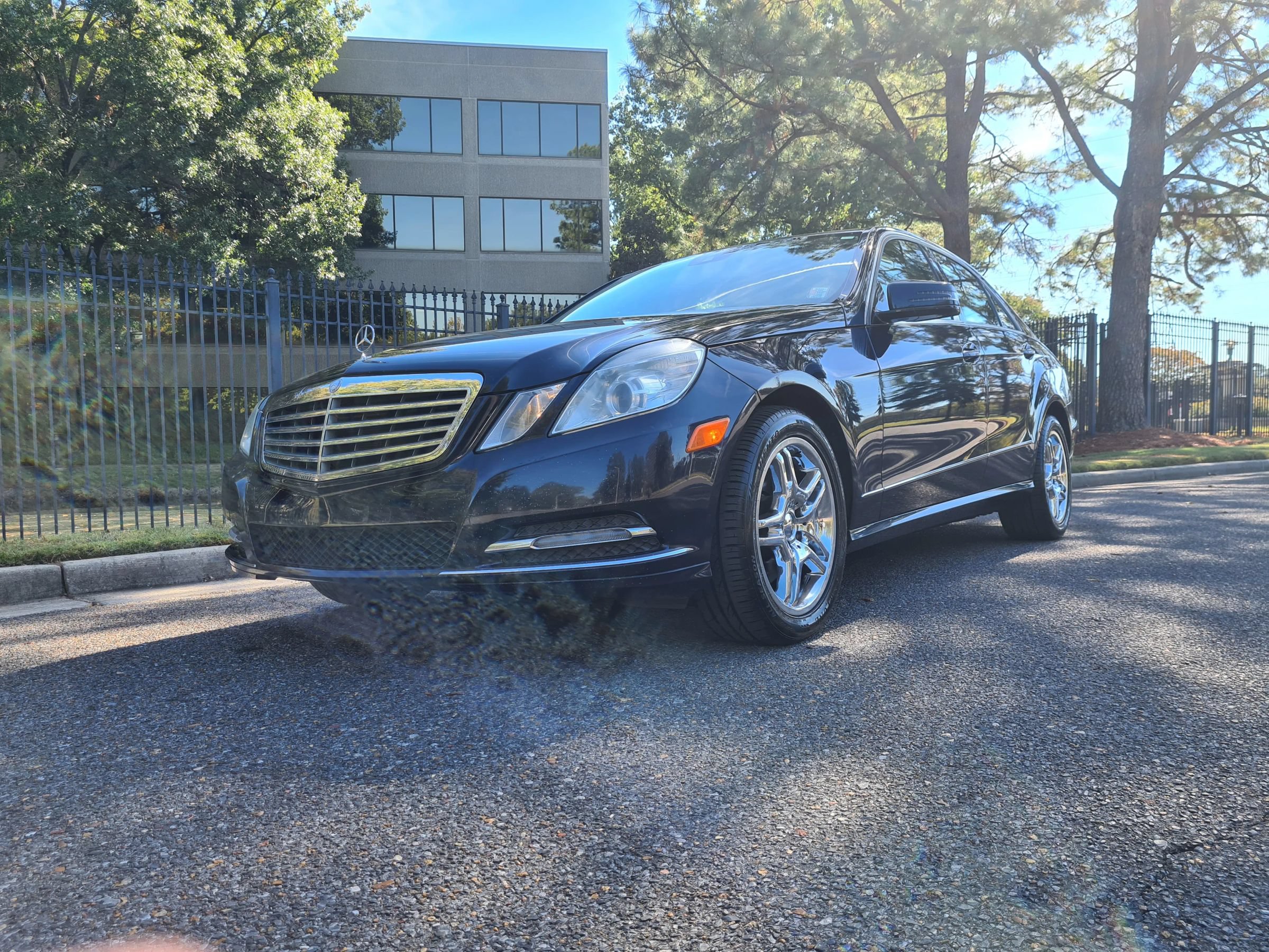 Used 2013 Mercedes-Benz E 350 Sedan image 2