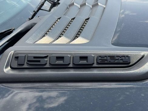 Used 2022 RAM 1500 Laramie AWD/4WD image 13