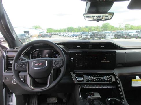 New 2026 GMC Sierra 1500 AT4 AWD/4WD image 19