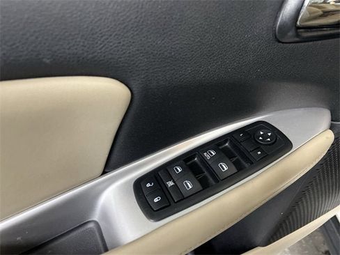 Used 2016 Dodge Journey SE w/ Flexible Seating Group image 21