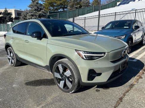 Used 2023 Volvo C40 P8 Recharge Ultimate w/ Protection Package Premier image 6