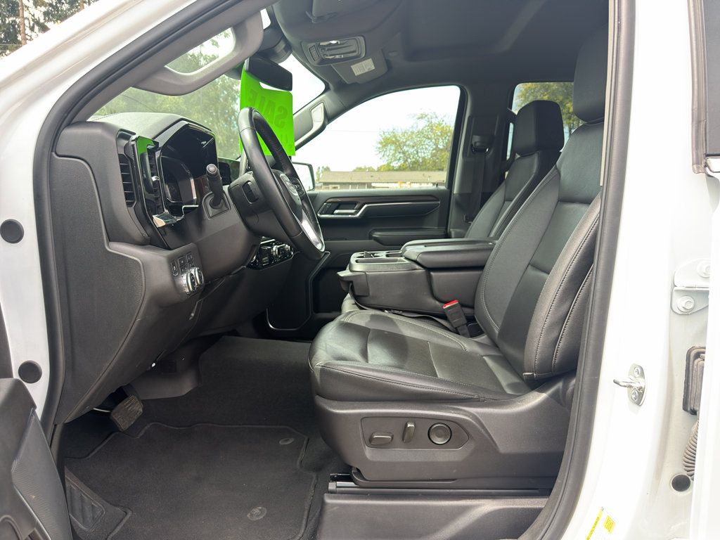Used 2025 GMC Sierra 1500 SLT AWD/4WD image 21