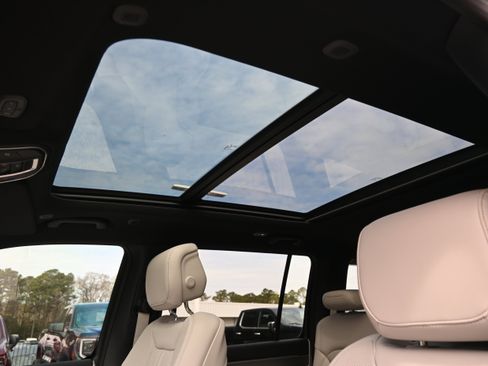 New 2026 Jeep Grand Wagoneer image 5