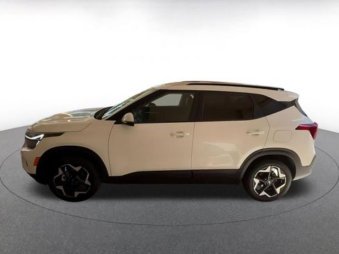 Used 2025 Kia Seltos S FWD image 9