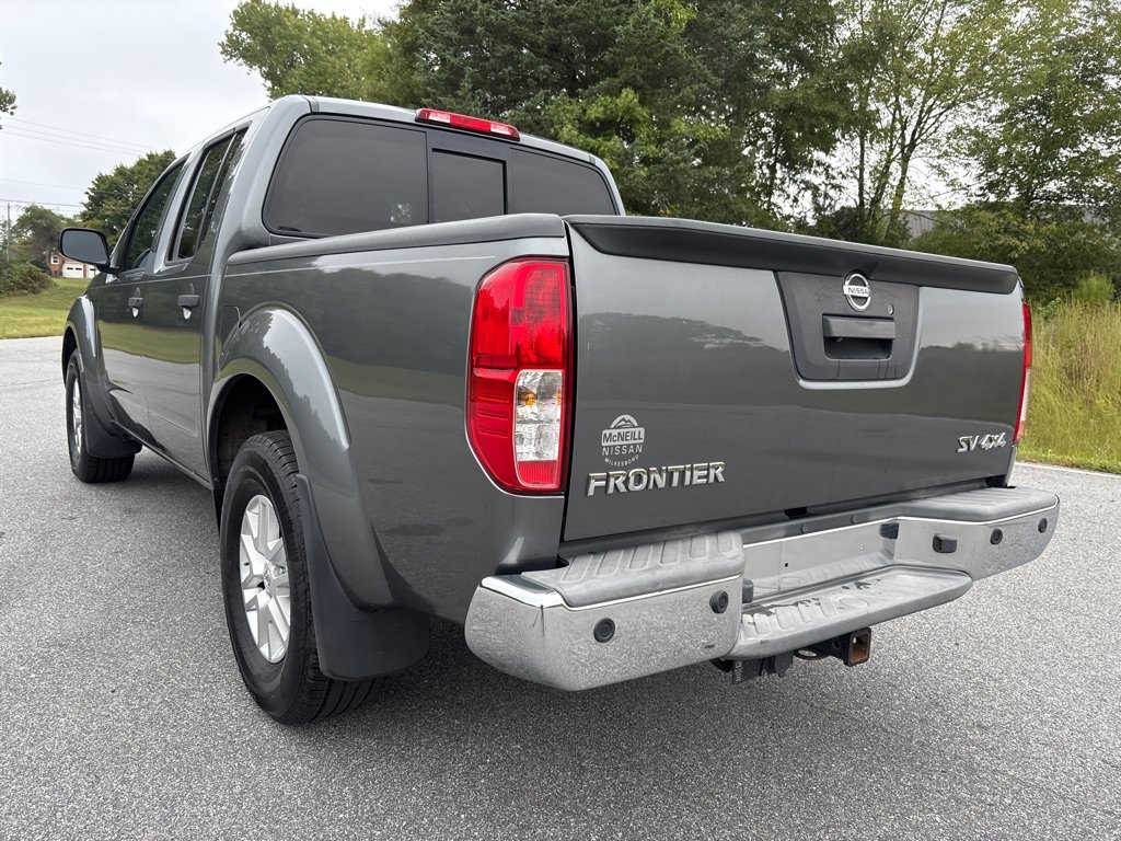 Used 2016 Nissan Frontier SV w/ SV Value Truck Package AWD/4WD image 3