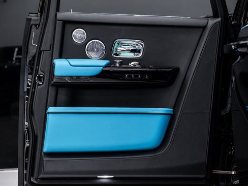 Used 2023 Rolls-Royce Phantom Sedan image 29