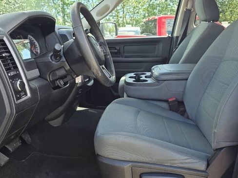 Used 2017 RAM 1500 ST w/ SXT Appearance Group AWD/4WD image 11