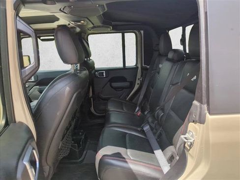 Used 2020 Jeep Gladiator Rubicon AWD/4WD image 19