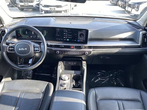 Used 2025 Kia Sorento EX AWD/4WD image 24