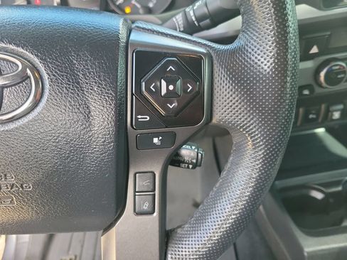 Used 2023 Toyota Tacoma TRD Off-Road w/ Technology Package AWD/4WD image 19