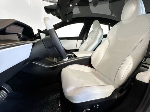 Used 2024 Tesla Model S Plaid image 12