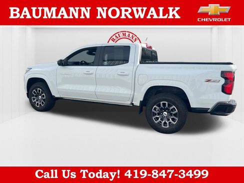 Used 2023 Chevrolet Colorado Z71 w/ Z71 Convenience Package 2 AWD/4WD image 8