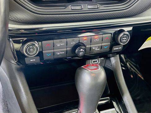 Used 2022 Jeep Compass Trailhawk w/ Sun and Sound Group AWD/4WD image 15