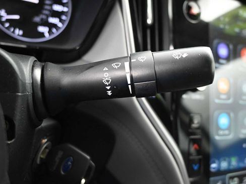 Used 2025 Subaru Legacy Premium AWD/4WD image 16