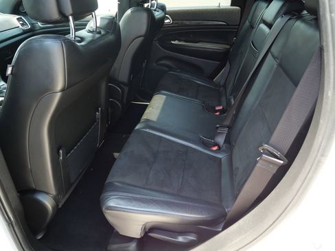 Used 2019 Jeep Grand Cherokee Altitude AWD/4WD image 20