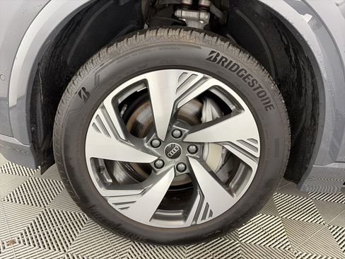 Used 2025 Audi Q6 e-tron Premium Plus AWD/4WD image 12