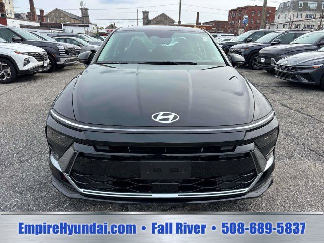Used 2025 Hyundai Sonata SE FWD image 5