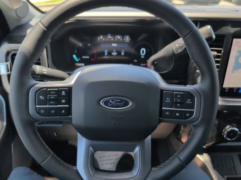 New 2026 Ford F250 Lariat w/ Black Appearance Package AWD/4WD image 17
