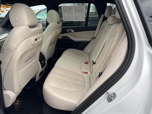 Used 2022 BMW X5 xDrive40i w/ M Sport Package image 19
