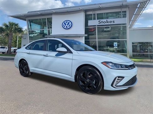 New 2026 Volkswagen Jetta SE image 4