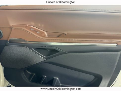 New 2026 Lincoln Navigator Reserve AWD/4WD image 19