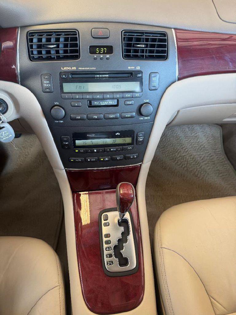 Used 2002 Lexus ES 330 FWD image 36