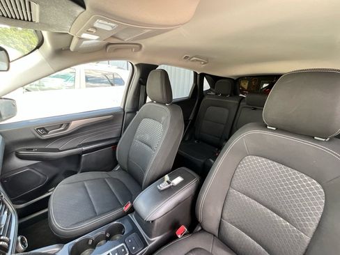Used 2025 Ford Escape Active image 10