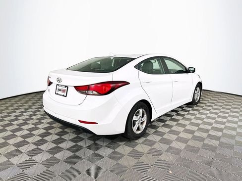 Used 2015 Hyundai Elantra SE FWD image 11