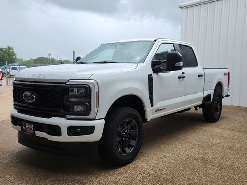 New 2026 Ford F250 XL w/ STX Appearance Package AWD/4WD image 18