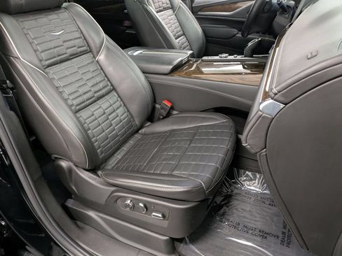 Used 2023 Cadillac Escalade Sport Platinum w/ LPO, ONYX Package AWD/4WD image 30