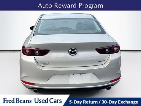 Used 2024 MAZDA MAZDA3 s FWD image 8