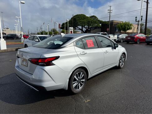 Used 2025 Nissan Versa SV w/ Trunk Package FWD image 3