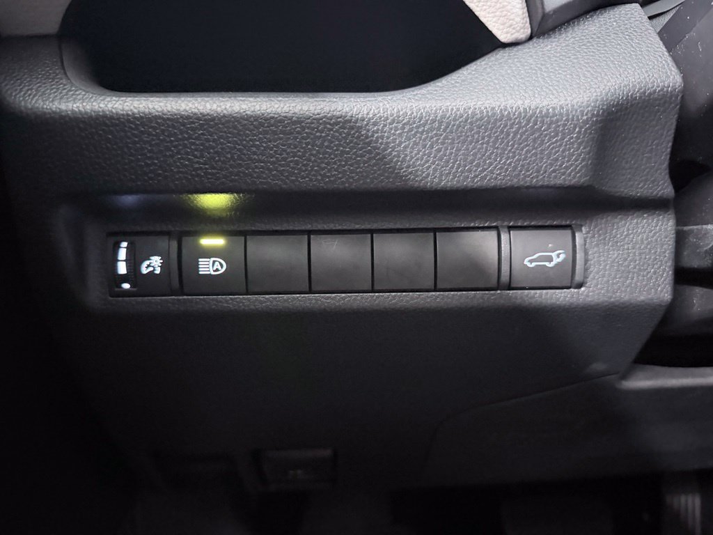 Used 2023 Toyota RAV4 XLE Premium FWD image 20