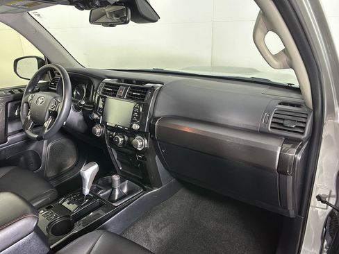 Used 2022 Toyota 4Runner TRD Off-Road Premium w/ TRD Black Wheel Package (TMS) AWD/4WD image 22