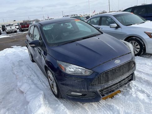 Used 2017 Ford Focus ST image 22