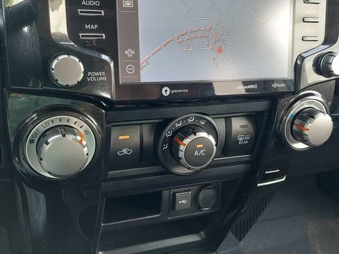 Certified 2021 Toyota 4Runner Venture w/ Moonroof Package AWD/4WD image 40