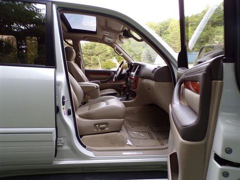 Used 2003 Lexus LX 470 4WD image 17