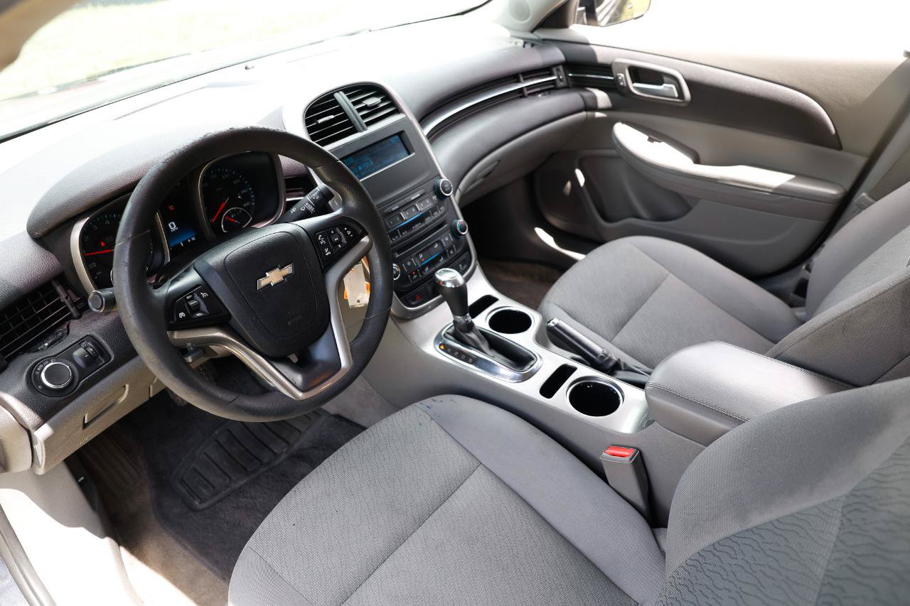 Used 2015 Chevrolet Malibu LS FWD image 4