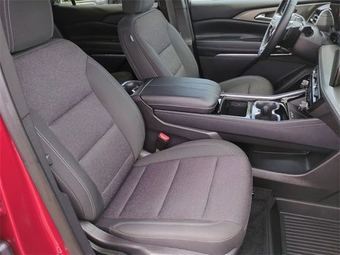 Certified 2024 Chevrolet Traverse LT w/ Trailering Package image 28