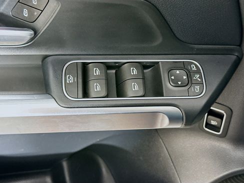 Used 2024 Mercedes-Benz EQB 250+ image 15