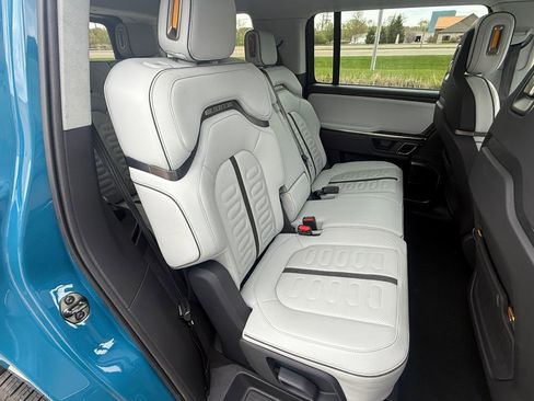 Used 2023 Rivian R1S Adventure AWD/4WD image 15