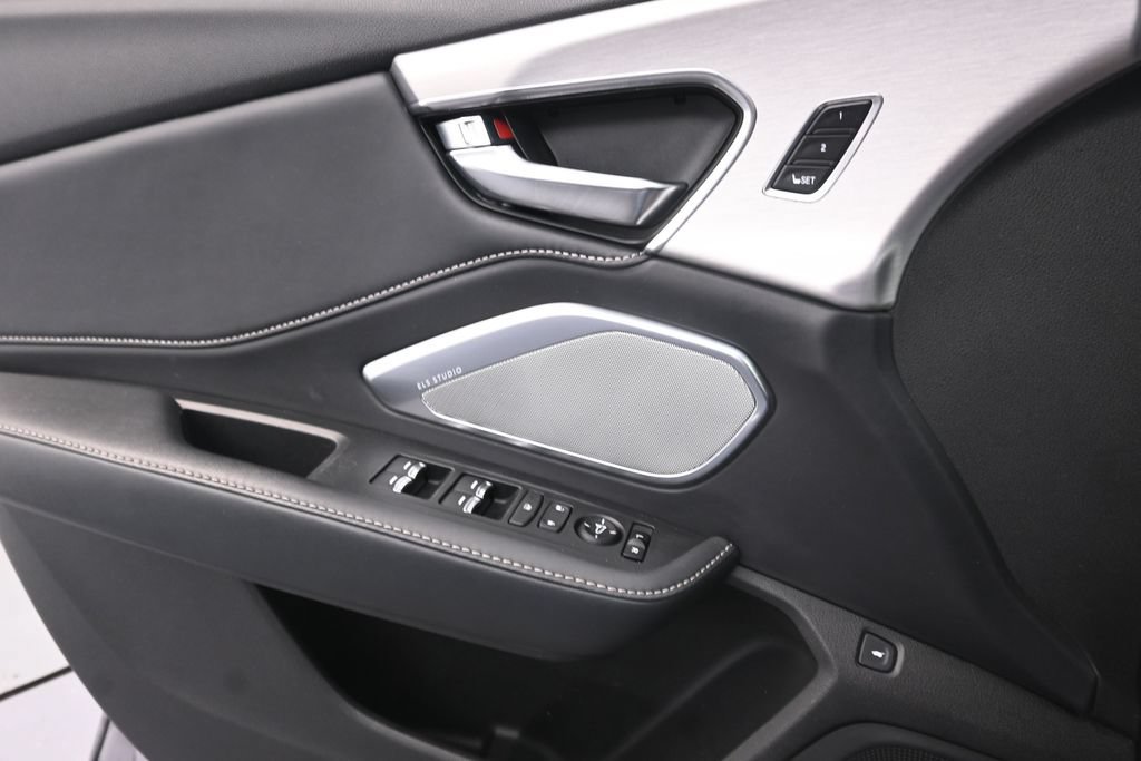 Used 2020 Acura RDX w/ Technology Package FWD image 17